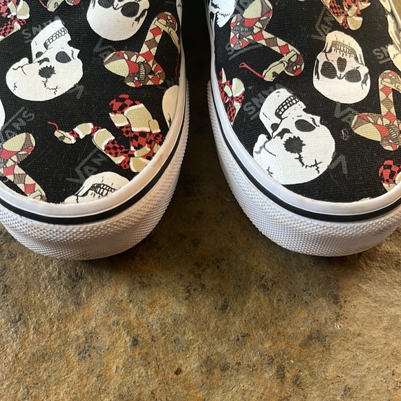 Vans - Picture 5 of 6